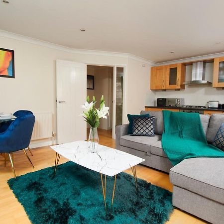 Exquisite Cambridge Abode - Sleeps 6 - Parking Apartment Bagian luar foto