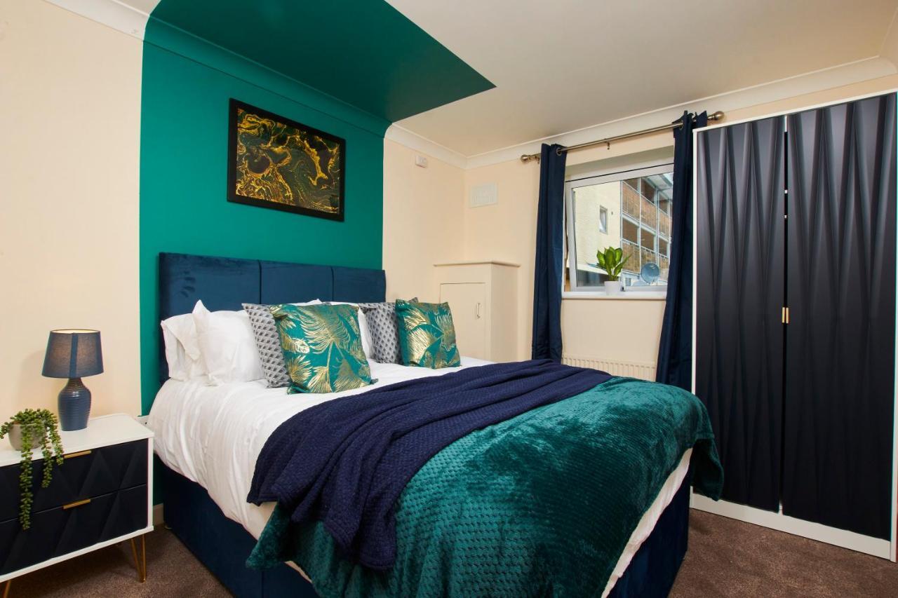 Exquisite Cambridge Abode - Sleeps 6 - Parking Apartment Bagian luar foto