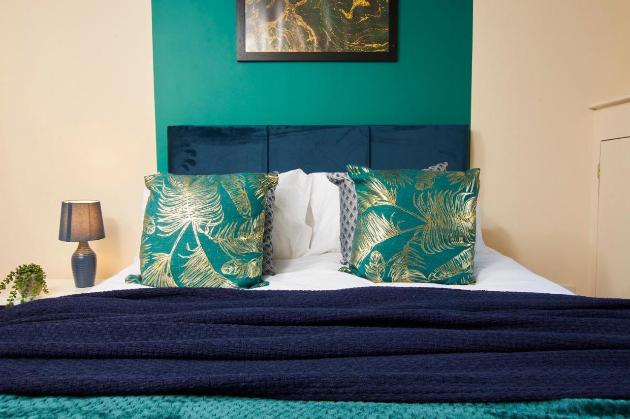 Exquisite Cambridge Abode - Sleeps 6 - Parking Apartment Bagian luar foto