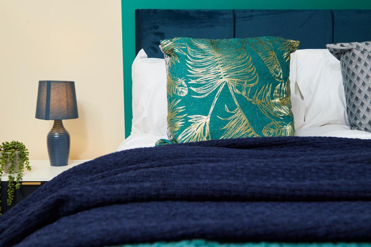 Exquisite Cambridge Abode - Sleeps 6 - Parking Apartment Bagian luar foto