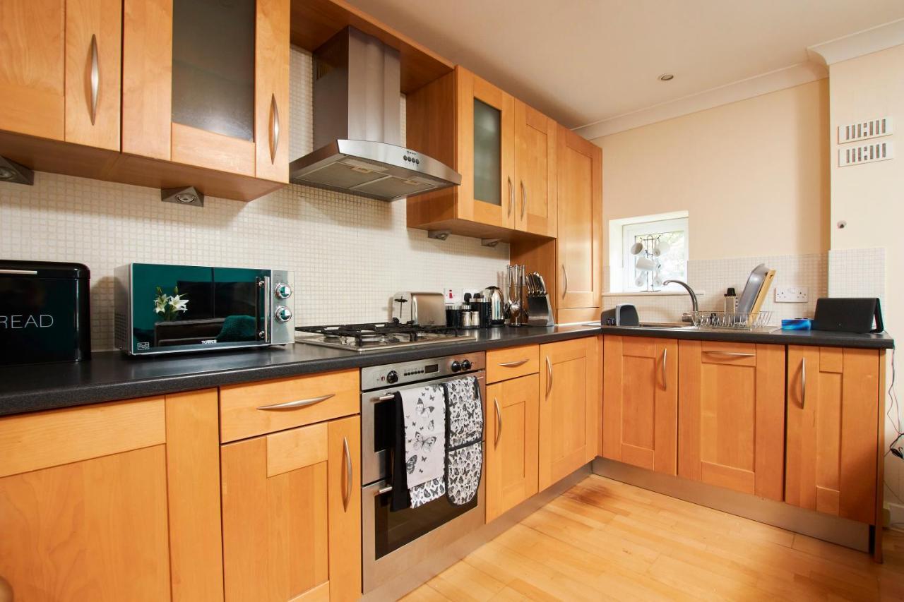Exquisite Cambridge Abode - Sleeps 6 - Parking Apartment Bagian luar foto