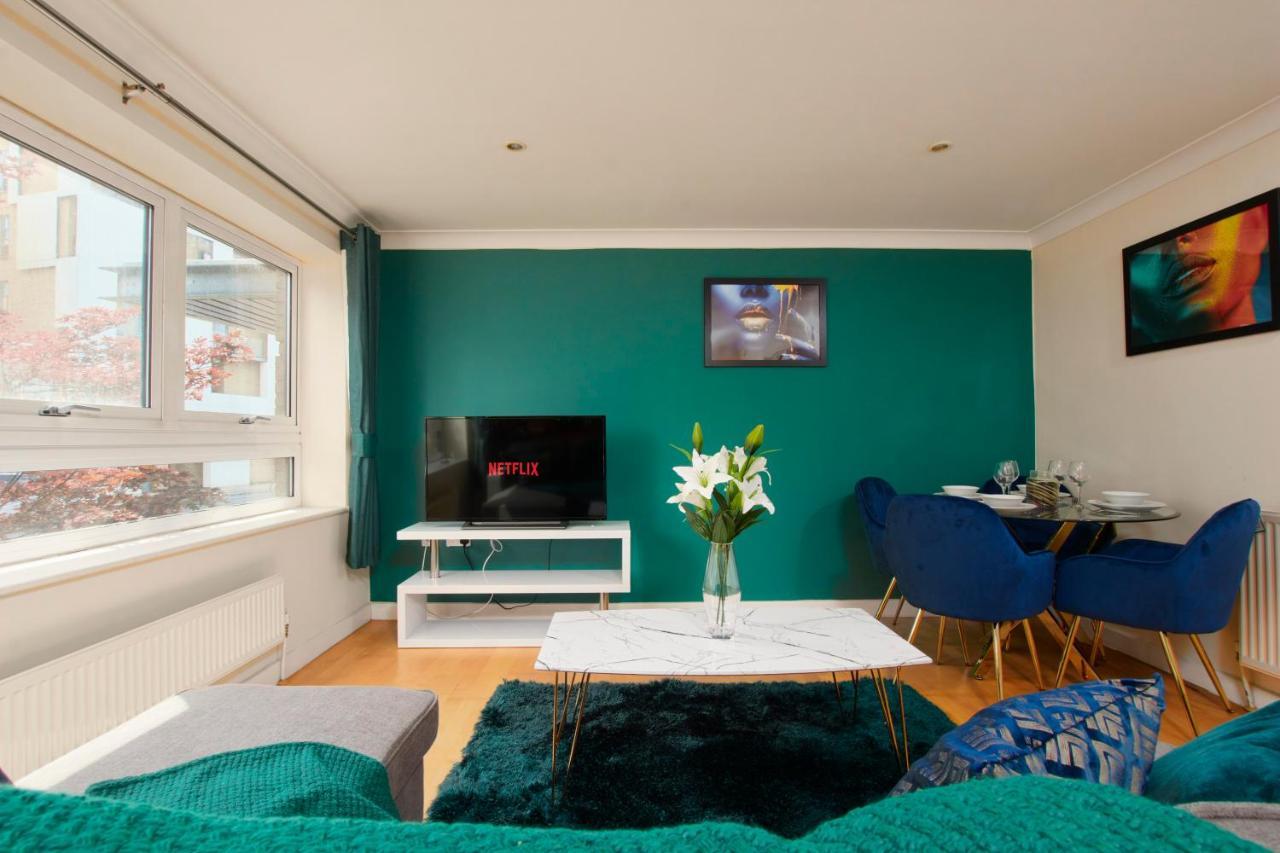 Exquisite Cambridge Abode - Sleeps 6 - Parking Apartment Bagian luar foto
